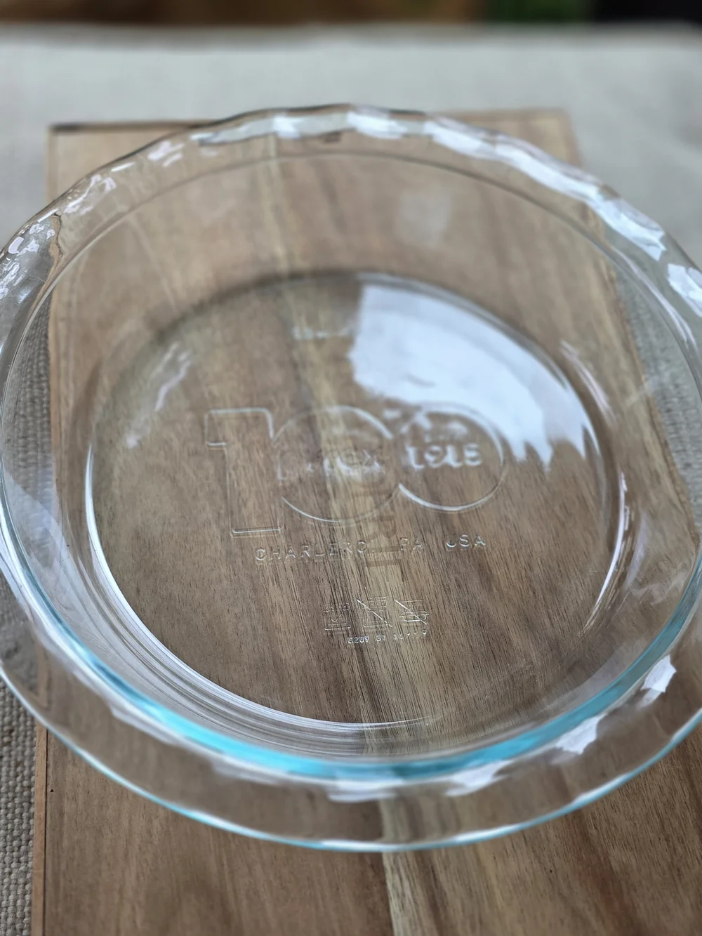 Pyrex 100 Anniversary‎ Pie Dish 9.5in